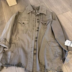 Stylish Distressed Utility Jacket in olive green